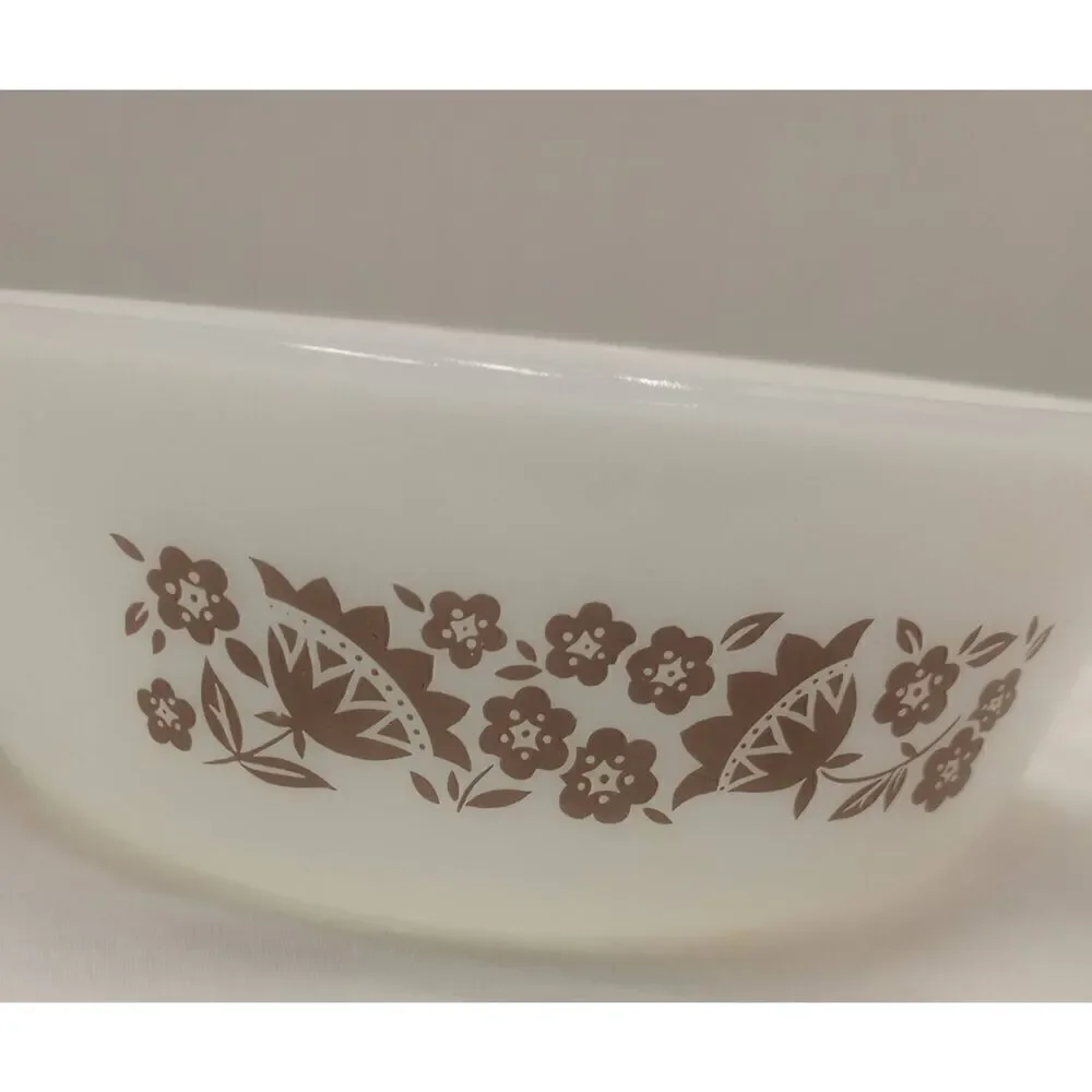 Vintage Glasbake 2 quart casserole / baking dish floral Brown pattern JS 810-77